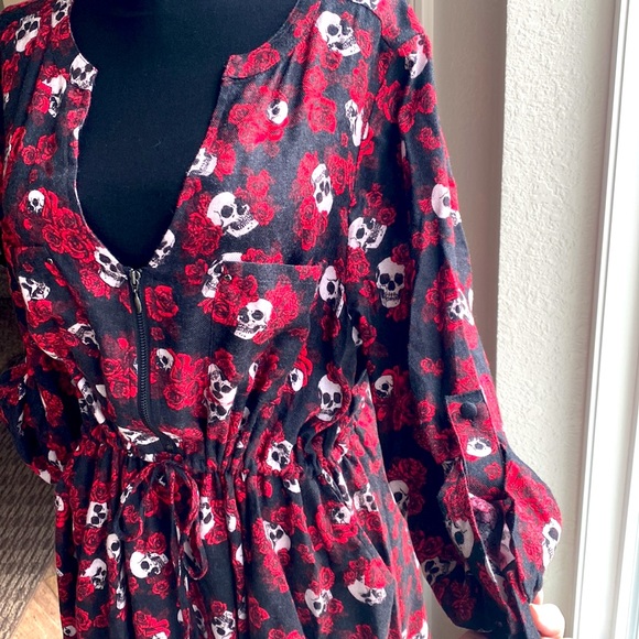 💀Beautiful skull & rose dress 🌹 - Picture 11 of 16